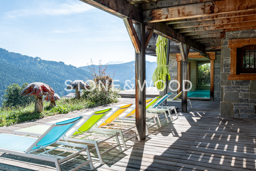 Face à la chaîne des Aravis, un chalet d'exception de 300 m2